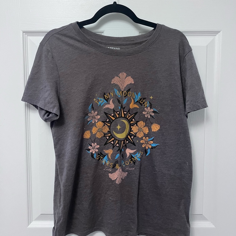 ✨ Celestial Embroidered Lucky Brand Tee - Picture 8 of 10